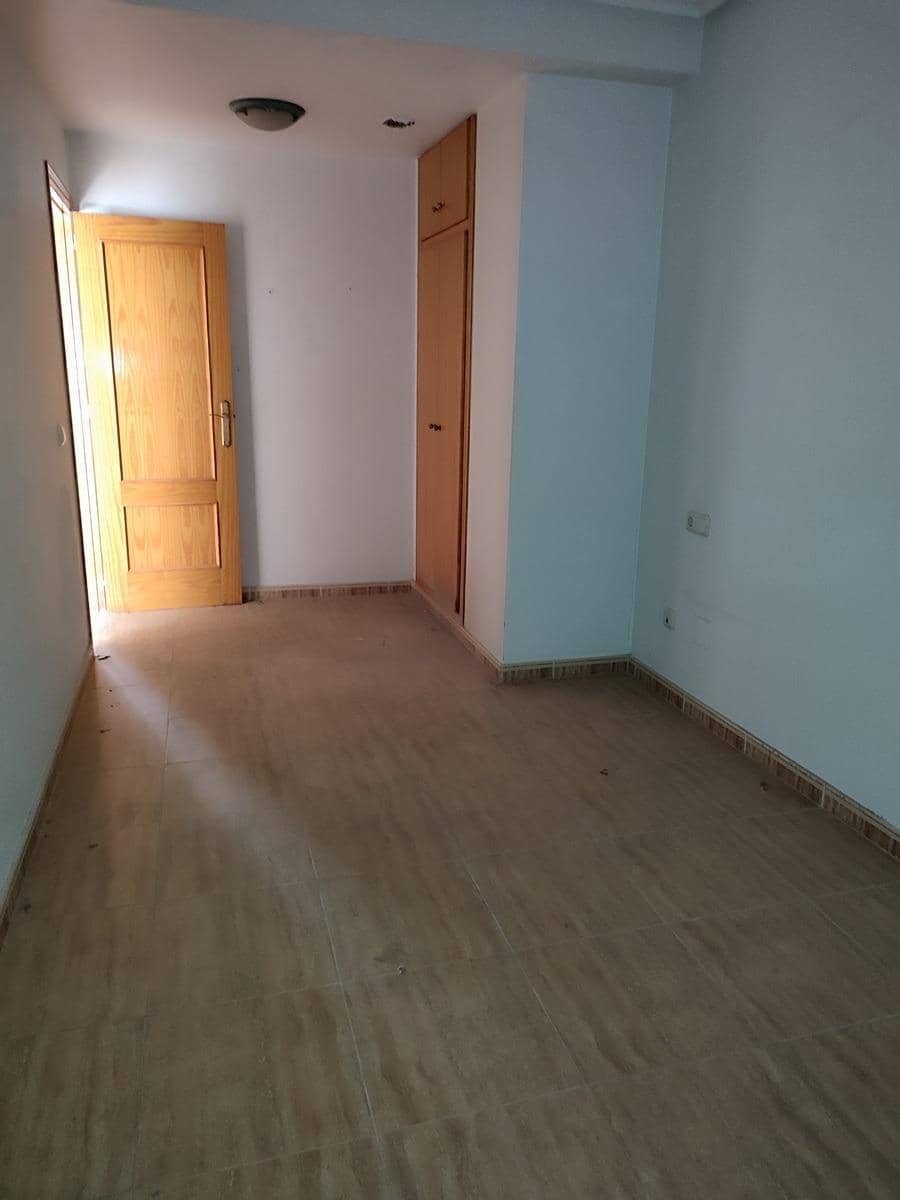 Apartamento de 3 habitaciones en Pilar de la Horadada en venta con garaje - 120.000 € (Ref: 6384083)