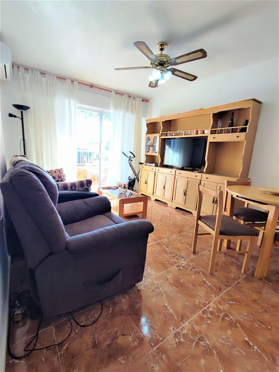 2 bedroom Apartment for rent in Punta Prima with pool - € 750 (Ref: 7338551)