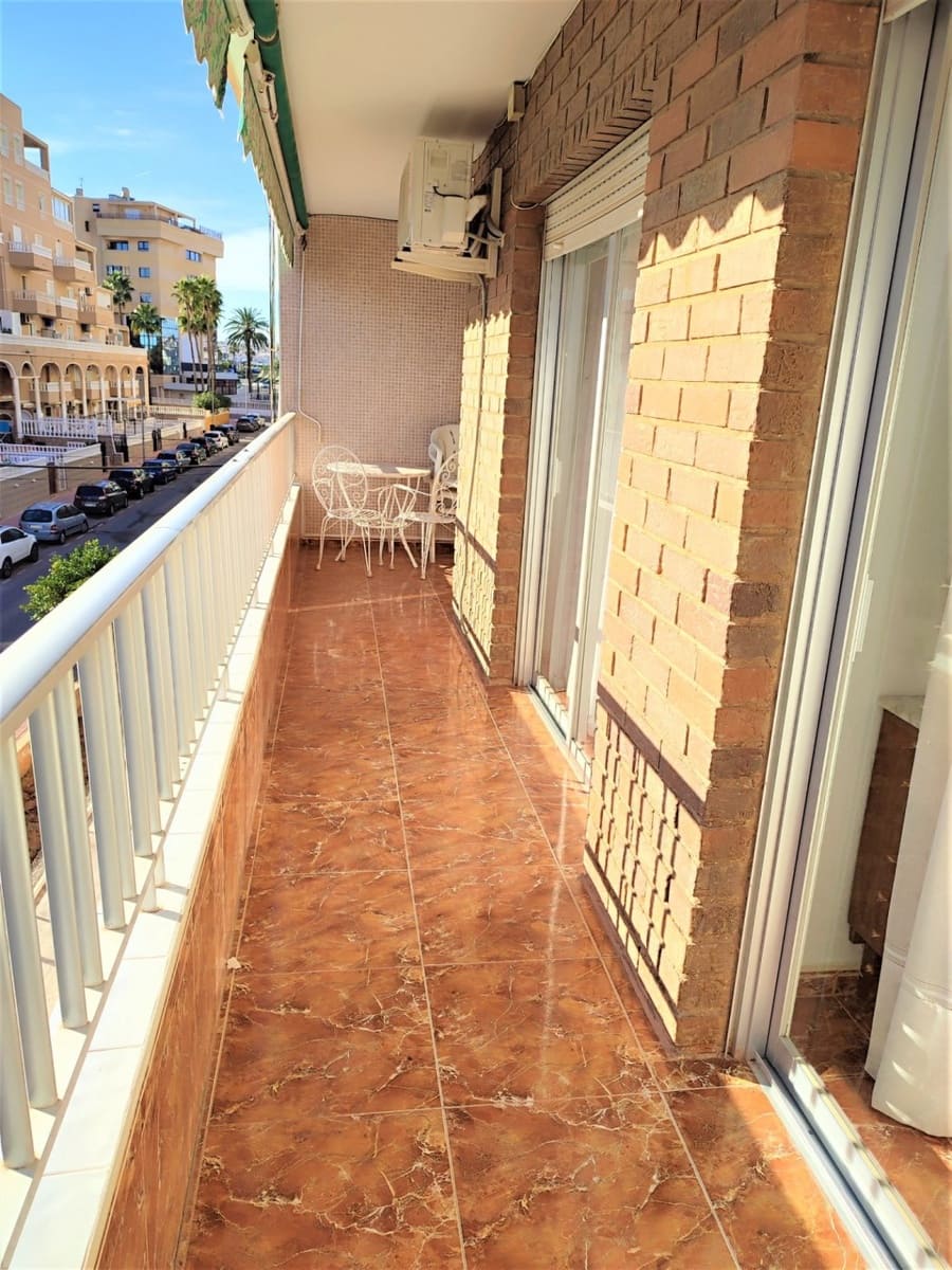 2 bedroom Apartment for rent in Punta Prima with pool - € 750 (Ref: 7338551)