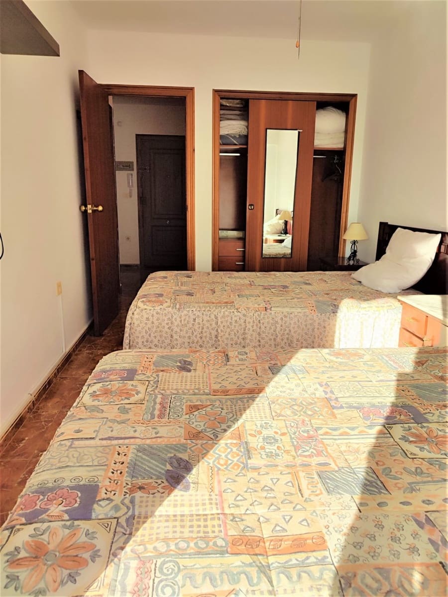 2 bedroom Apartment for rent in Punta Prima with pool - € 750 (Ref: 7338551)