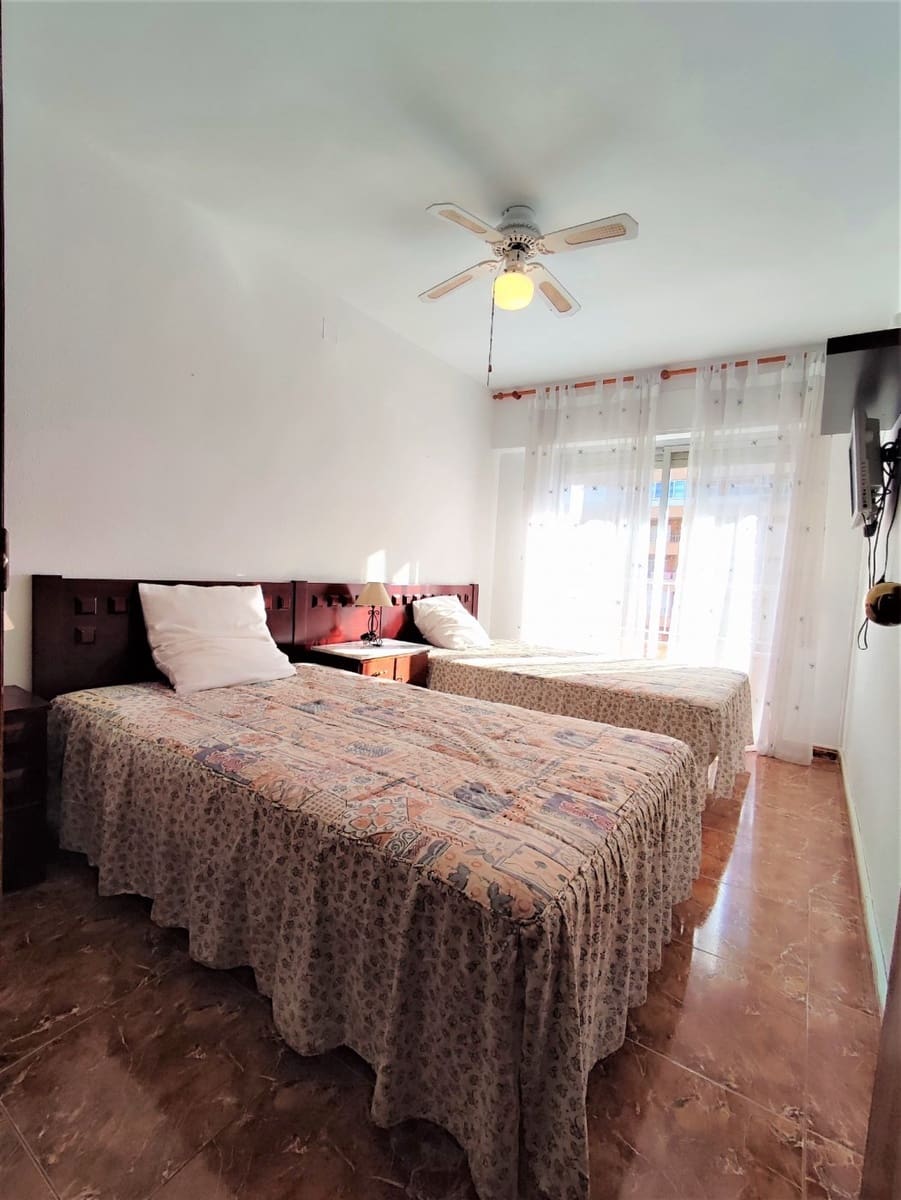 2 bedroom Apartment for rent in Punta Prima with pool - € 750 (Ref: 7338551)