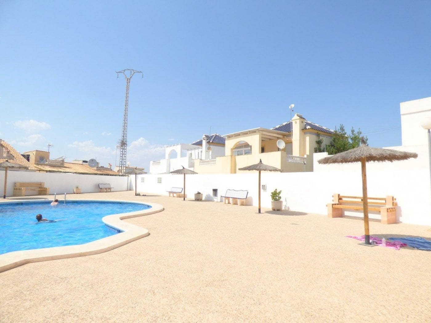 3 soveværelse Semi-Rækkehus til salg i Los Altos med swimmingpool - € 183.000 (Ref: 8437096)