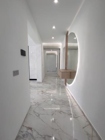 4 makuuhuone Huvila myytävänä paikassa Los Balcones - Los Altos, Torrevieja mukana uima-altaan 
autotalli - 995 000 € (Ref: 8683989)