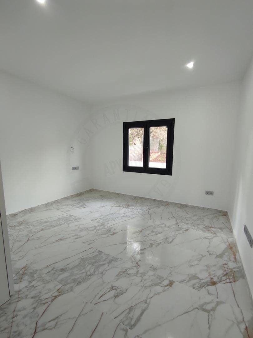 4 slaapkamer Villa te koop in Torrevieja met zwembad garage - € 995.000 (Ref: 8683989)
