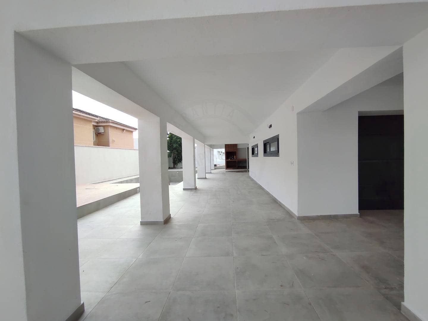 4 slaapkamer Villa te koop in Torrevieja met zwembad garage - € 995.000 (Ref: 8683989)