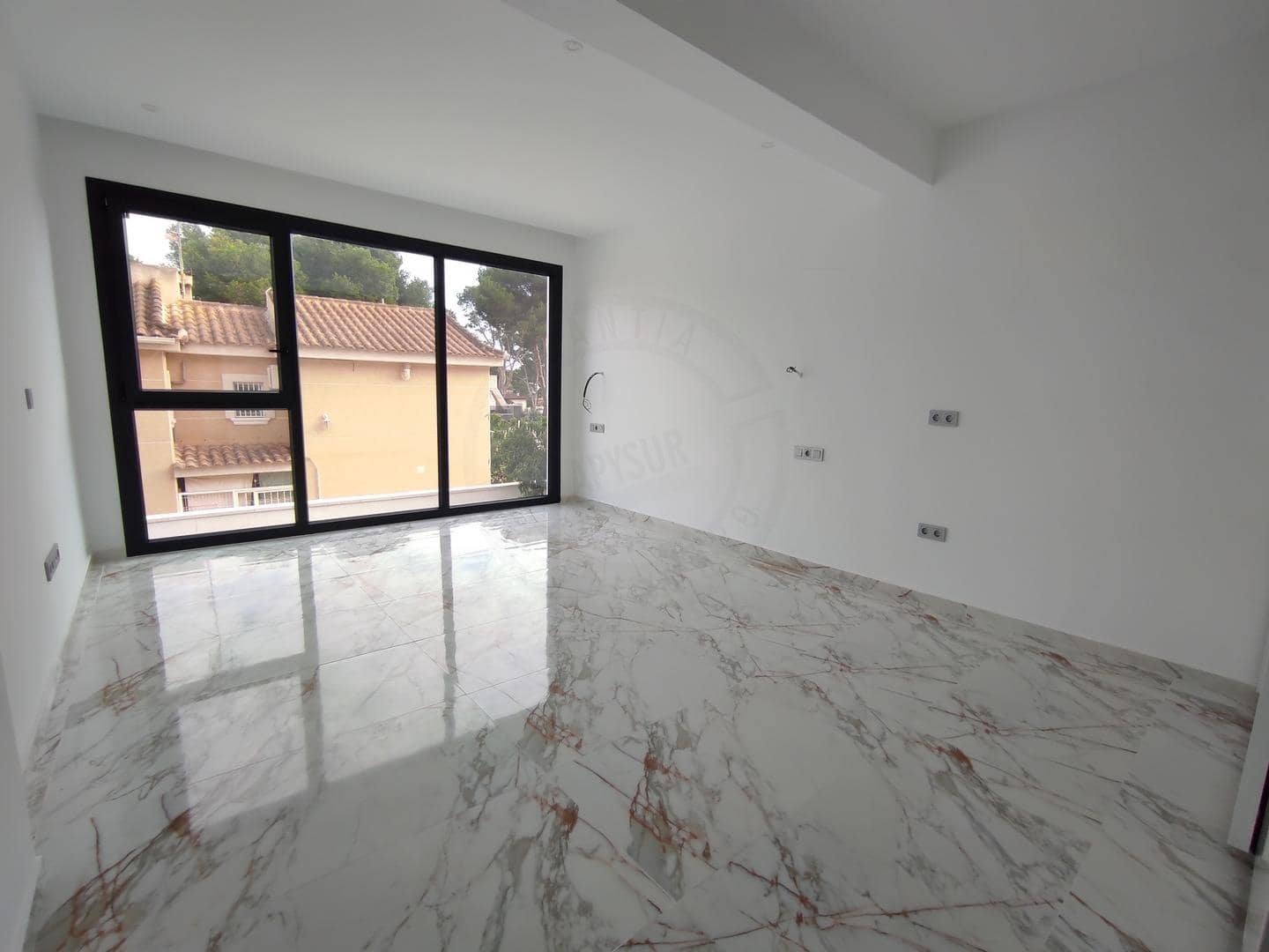 4 slaapkamer Villa te koop in Torrevieja met zwembad garage - € 995.000 (Ref: 8683989)