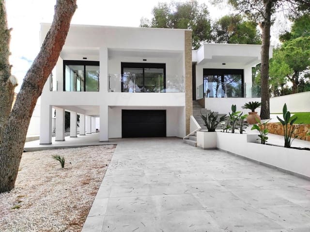 4 makuuhuone Huvila myytävänä paikassa Los Balcones - Los Altos, Torrevieja mukana uima-altaan 
autotalli - 995 000 € (Ref: 8683989)