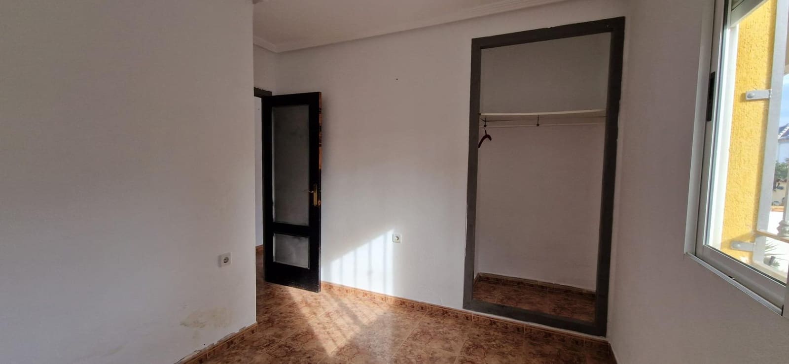 3 makuuhuone Paritalo myytävänä paikassa Torrevieja mukana uima-altaan - 205 000 € (Ref: 8806327)