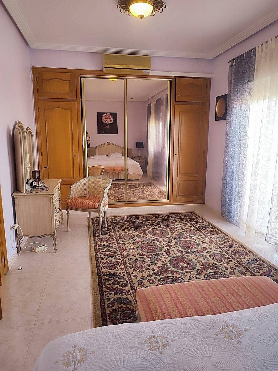 2 bedroom Villa for sale in Torrevieja with pool - € 780,000 (Ref: 8889197)