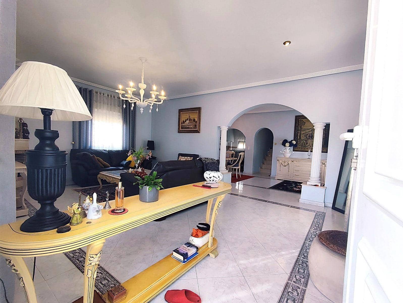 2 bedroom Villa for sale in Torrevieja with pool - € 780,000 (Ref: 8889197)