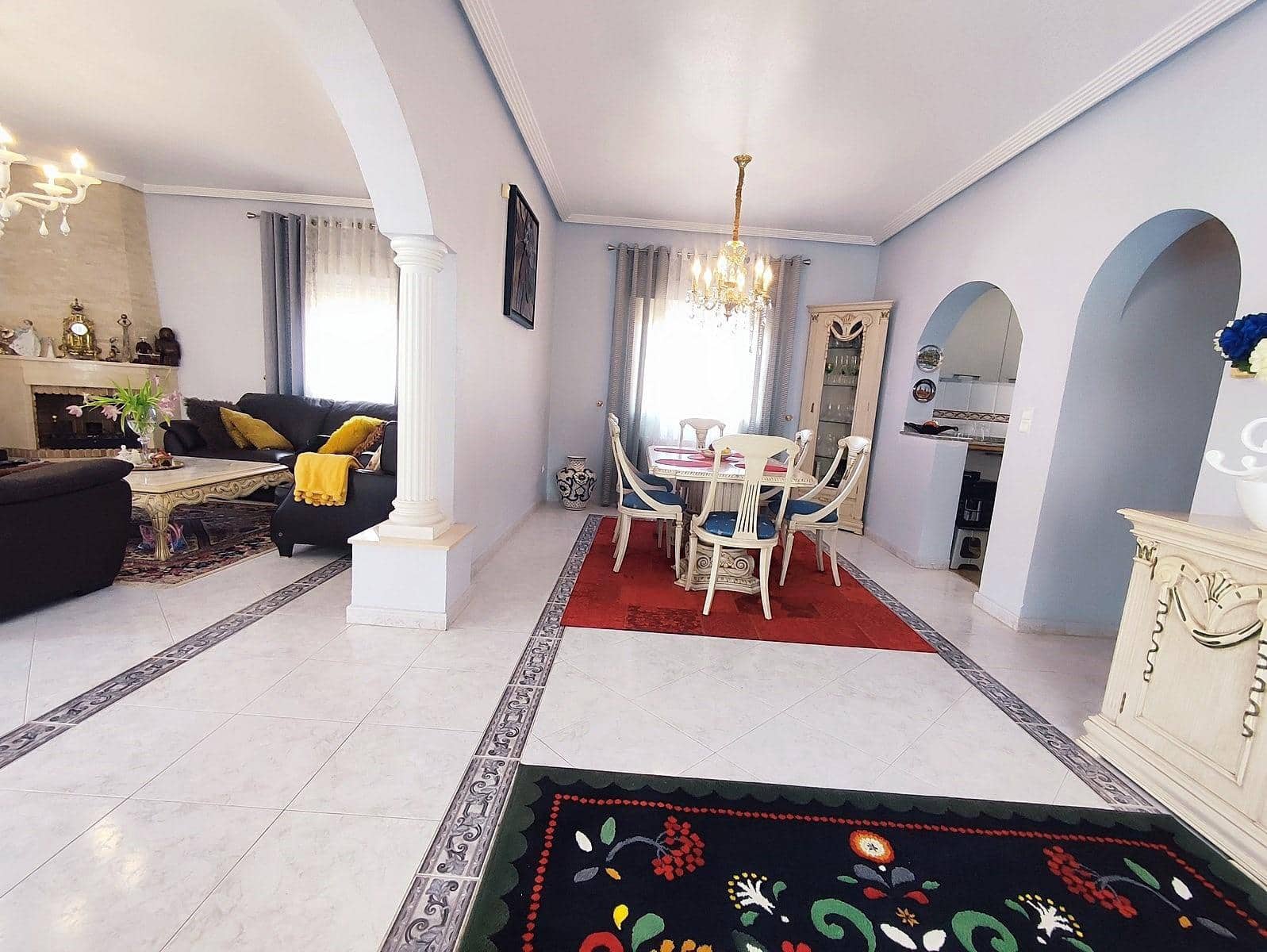 2 bedroom Villa for sale in Torrevieja with pool - € 780,000 (Ref: 8889197)