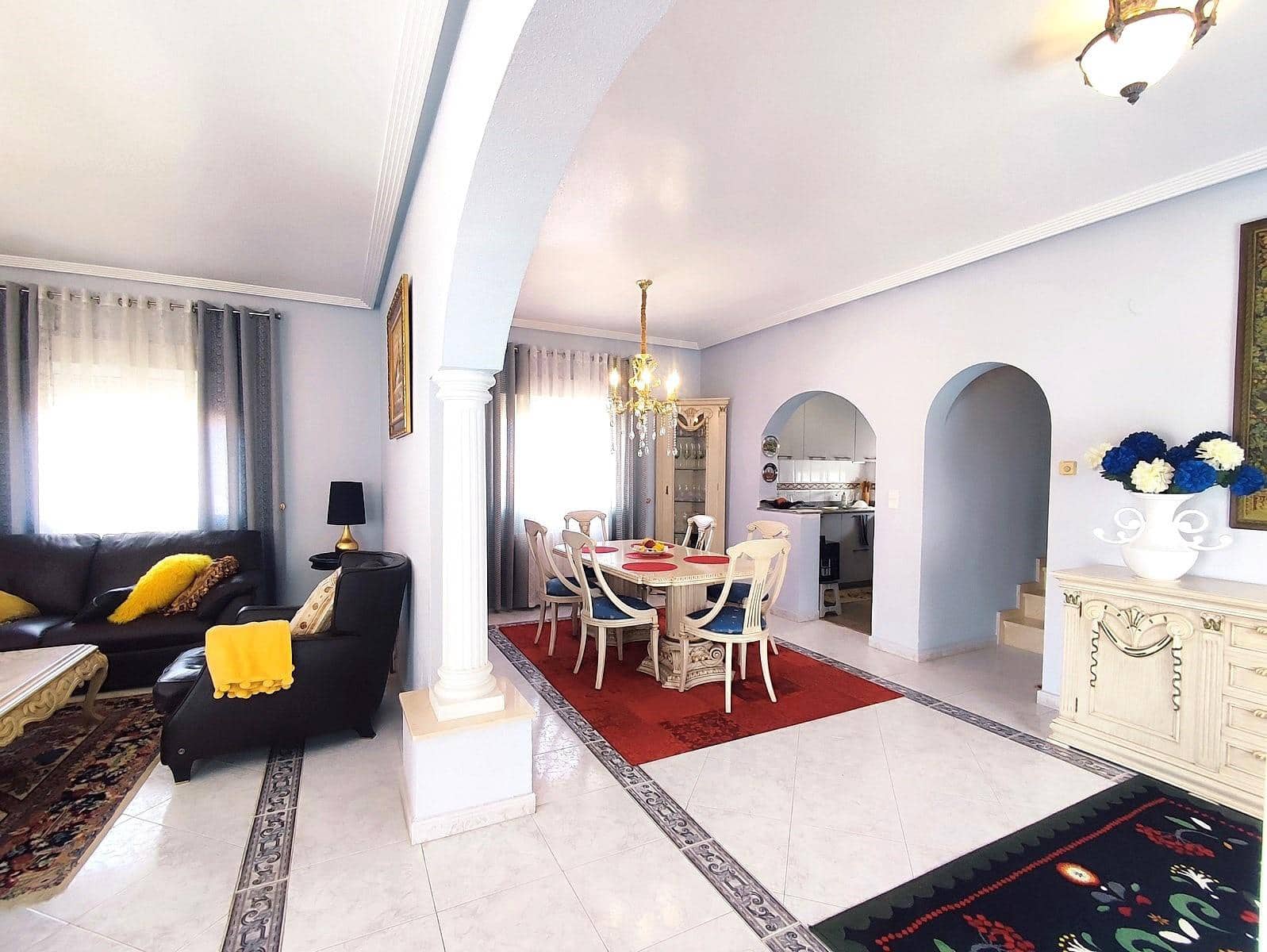 2 bedroom Villa for sale in Torrevieja with pool - € 780,000 (Ref: 8889197)