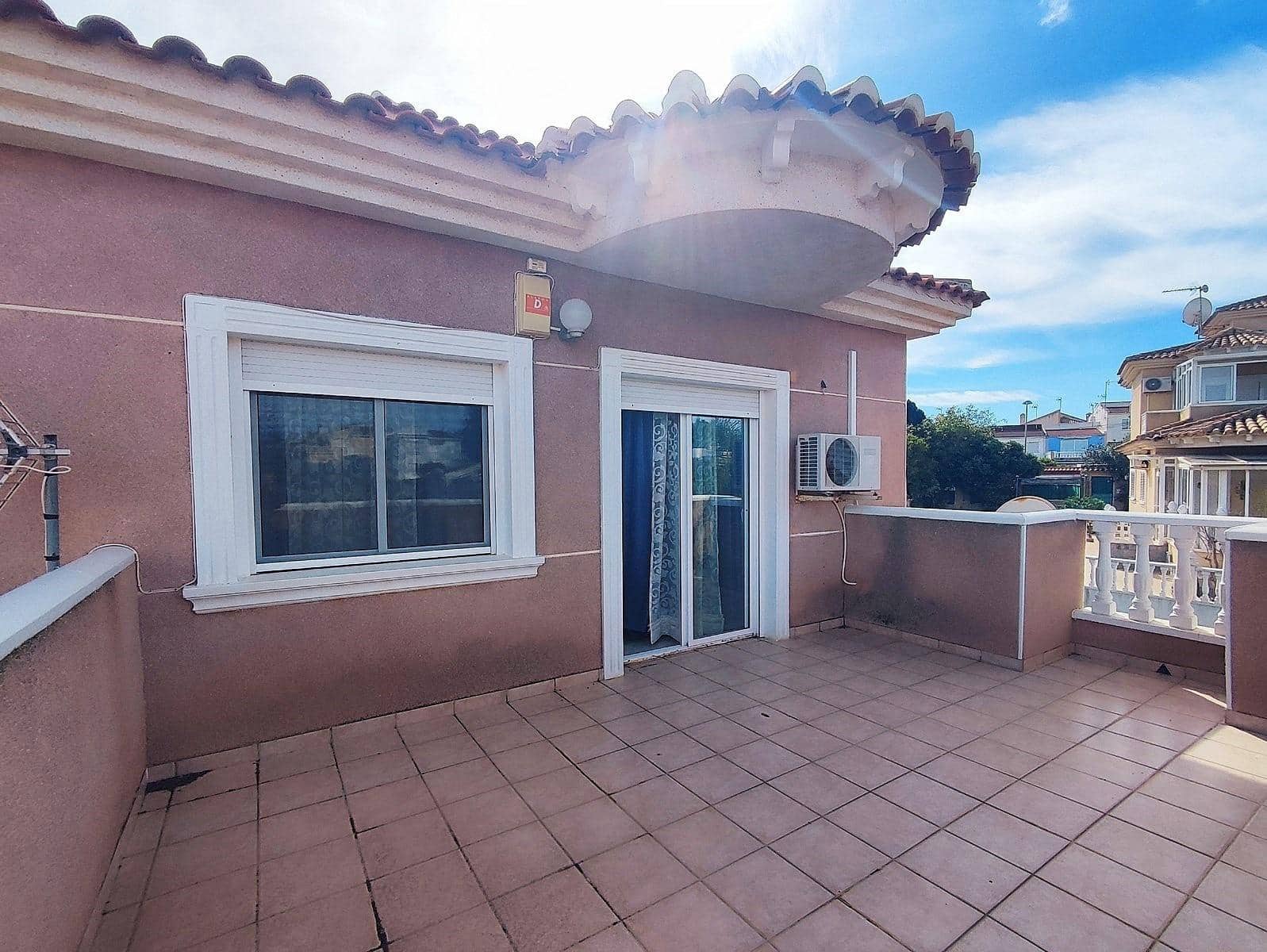 2 bedroom Villa for sale in Torrevieja with pool - € 780,000 (Ref: 8889197)