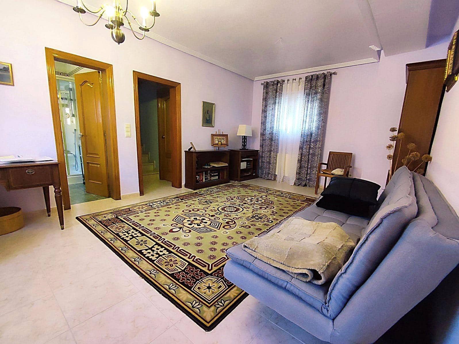 2 bedroom Villa for sale in Torrevieja with pool - € 780,000 (Ref: 8889197)