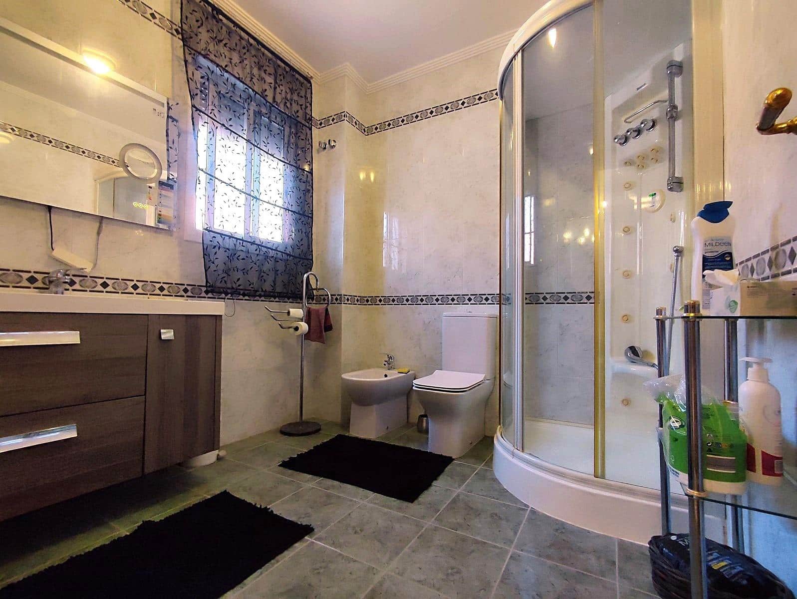 2 bedroom Villa for sale in Torrevieja with pool - € 780,000 (Ref: 8889197)