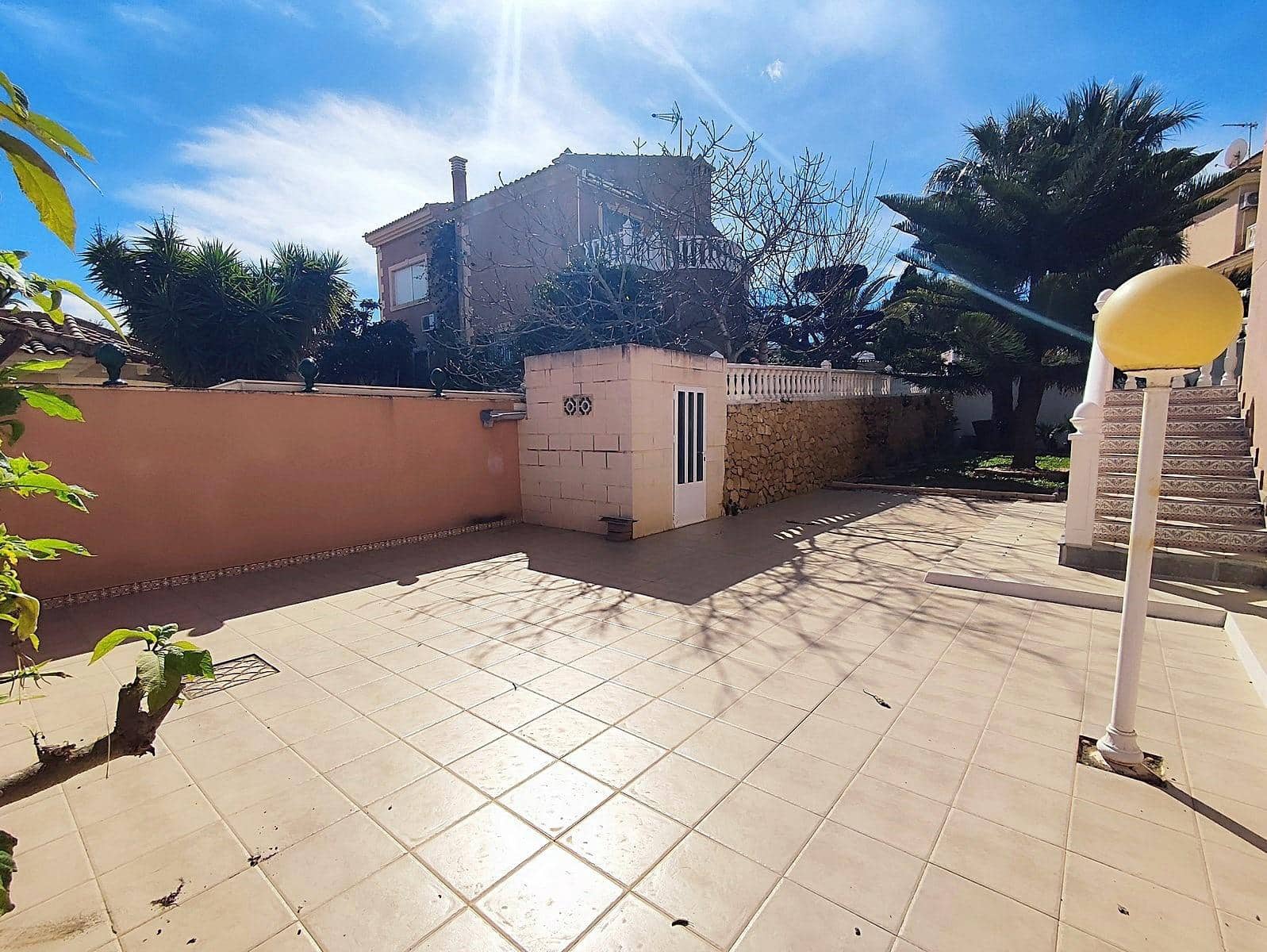2 bedroom Villa for sale in Torrevieja with pool - € 780,000 (Ref: 8889197)