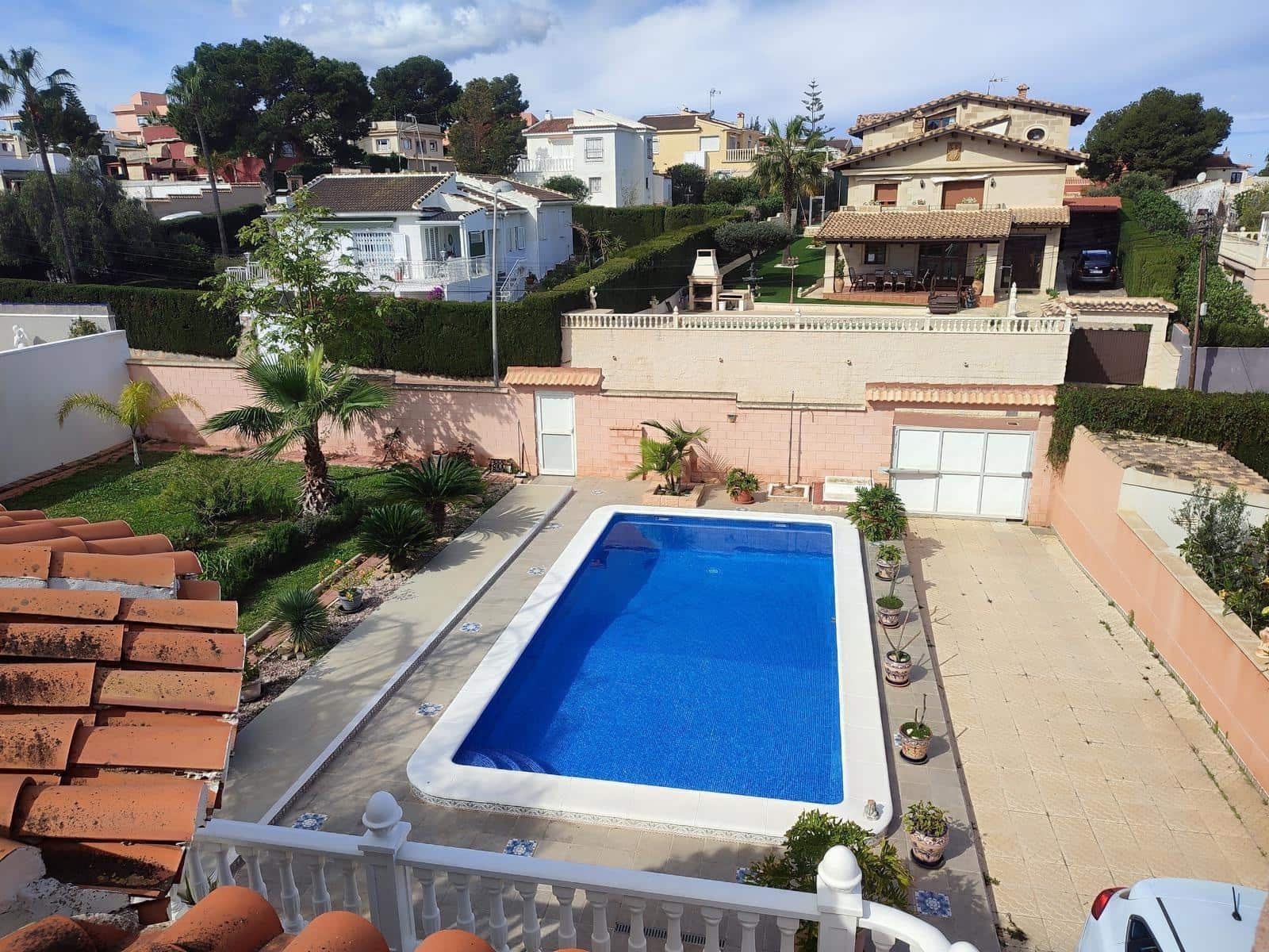 2 bedroom Villa for sale in Torrevieja with pool - € 780,000 (Ref: 8889197)