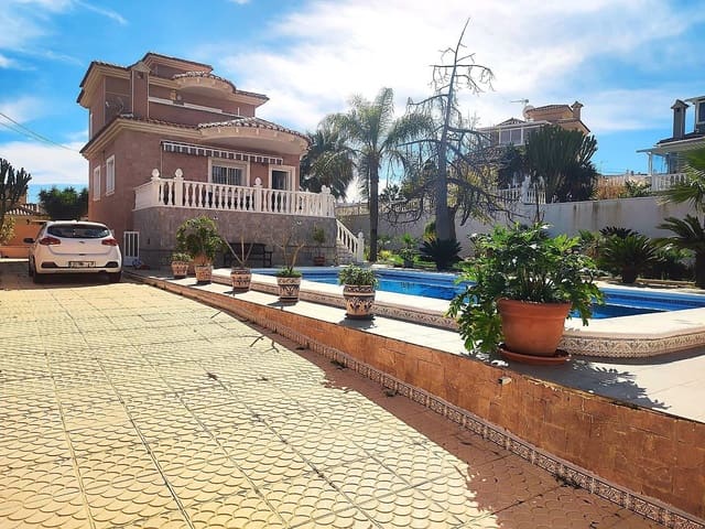 2 chambre Villa/Maison à vendre à Los Balcones - Los Altos, Torrevieja avec piscine - 780 000 € (Ref: 8889197)