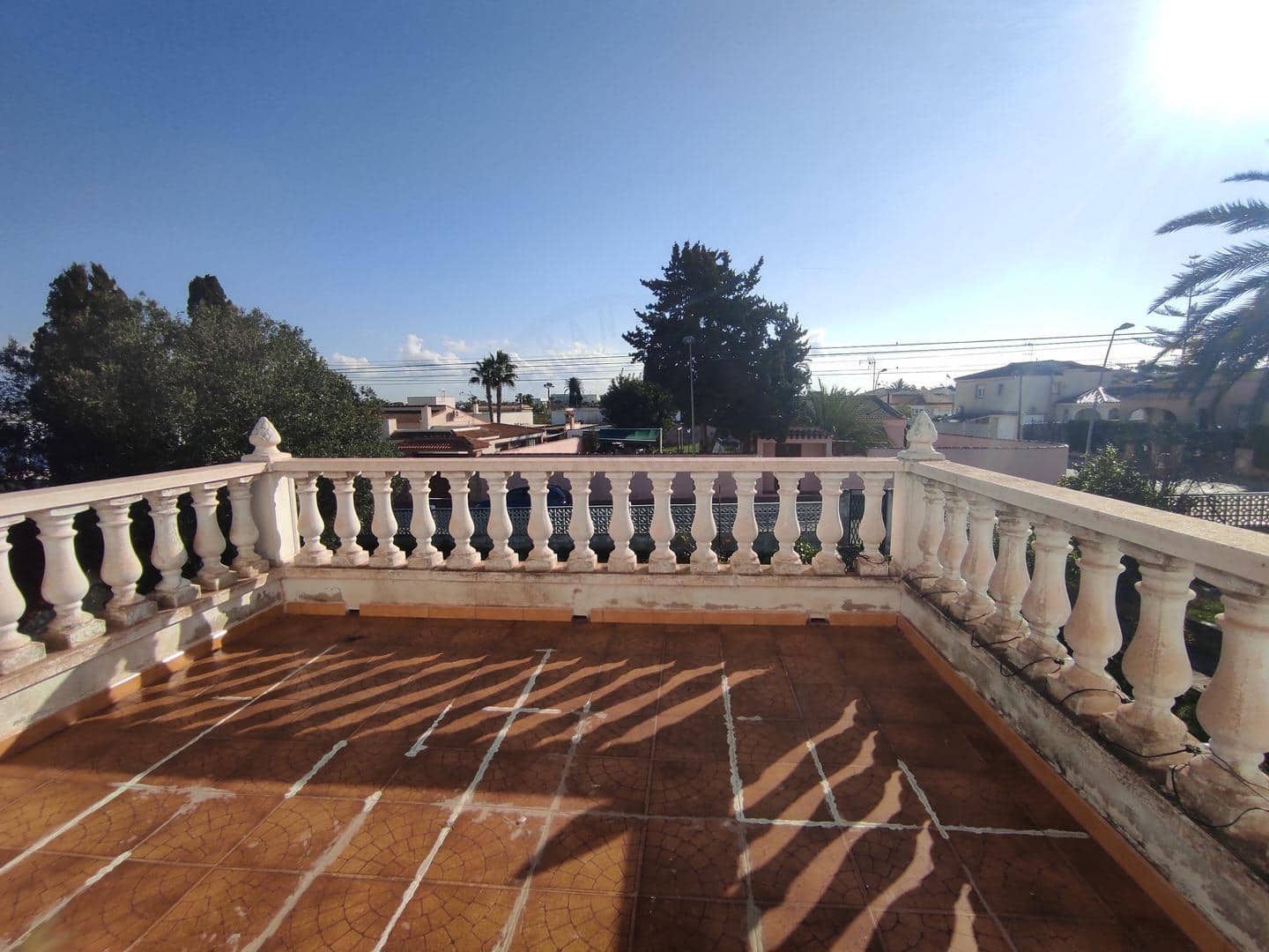 5 sypialnia Willa na sprzedaż w Torrevieja z garażem - 469 950 € (Ref: 9089844)