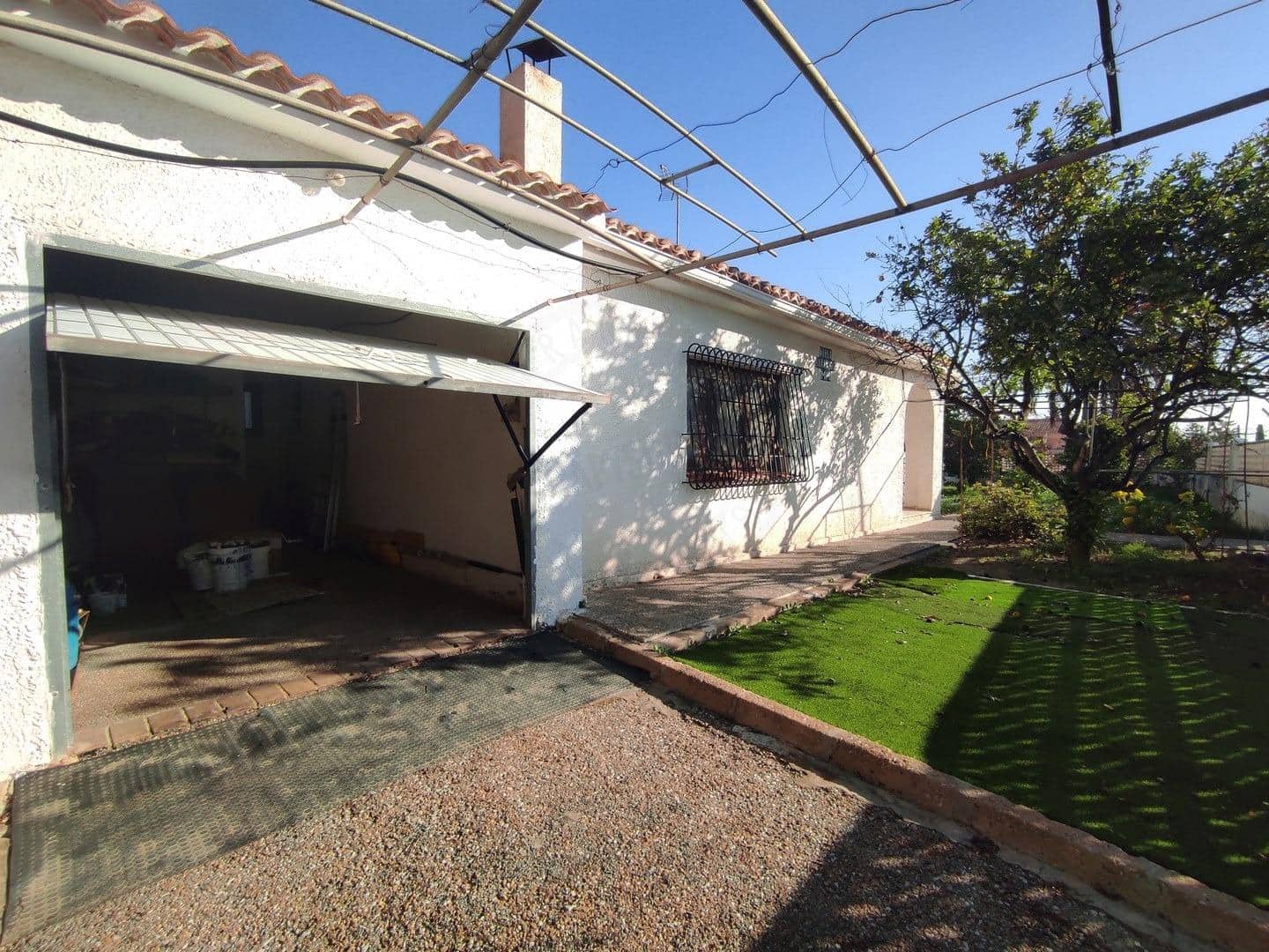 5 sypialnia Willa na sprzedaż w Torrevieja z garażem - 469 950 € (Ref: 9089844)