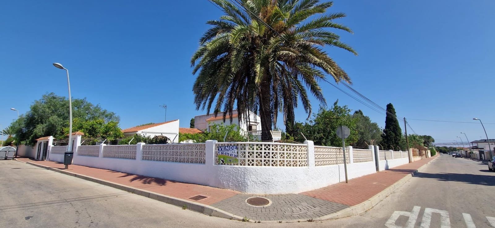 5 bedroom Villa for sale in Torrevieja with garage - € 469,950 (Ref: 9089844)