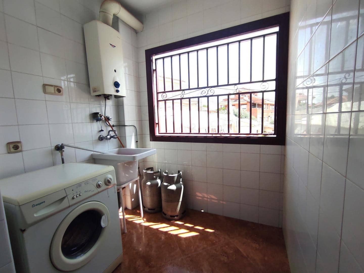 3 bedroom Semi-detached Villa for sale in Orihuela with garage - € 199,000 (Ref: 9095314)