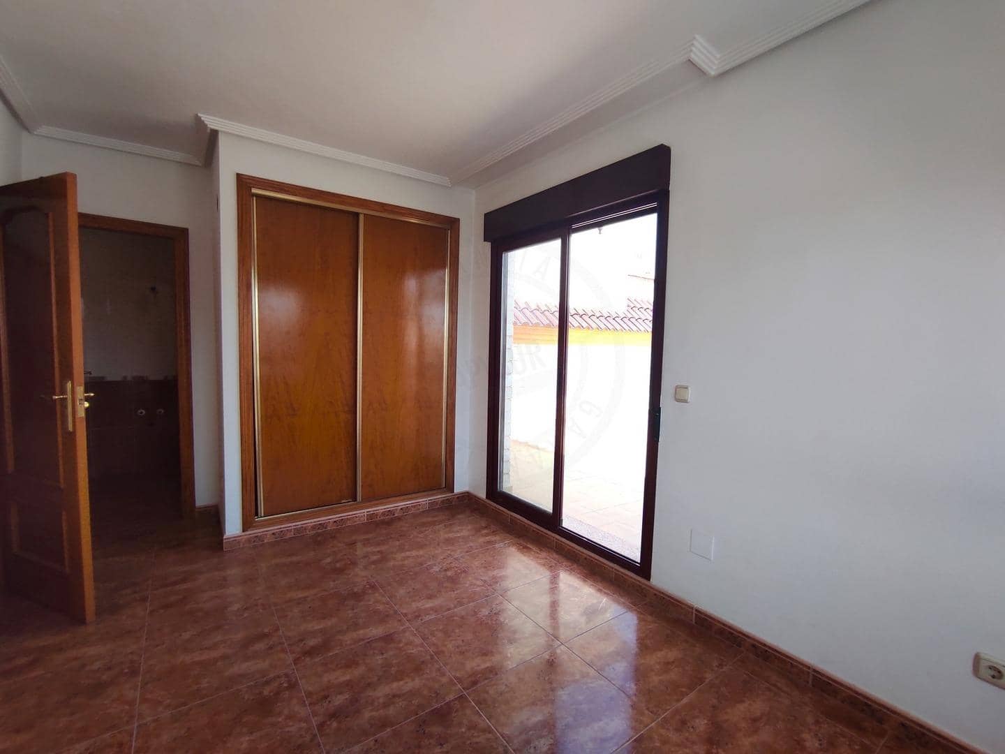3 bedroom Semi-detached Villa for sale in Orihuela with garage - € 199,000 (Ref: 9095314)