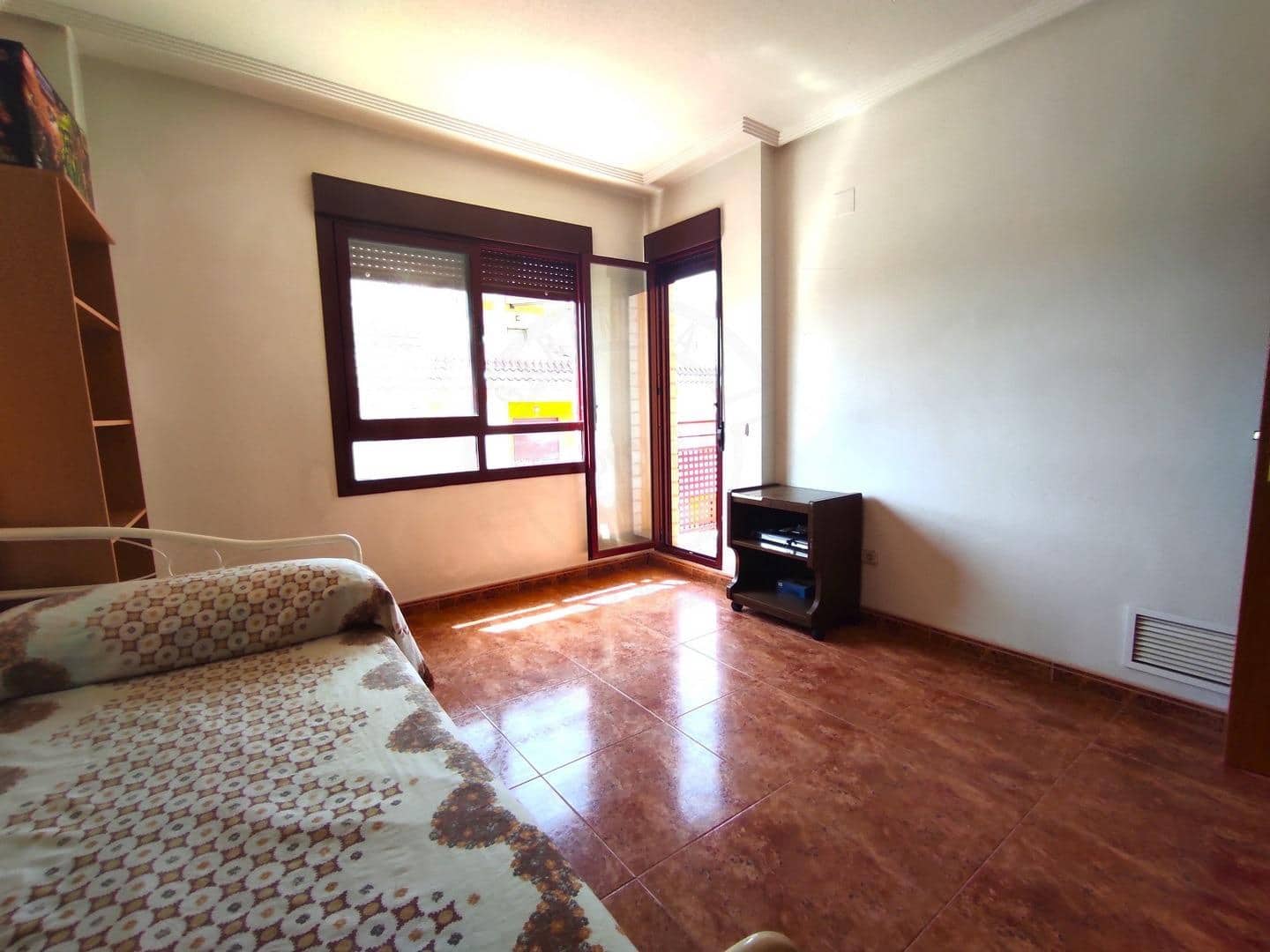 3 bedroom Semi-detached Villa for sale in Orihuela with garage - € 199,000 (Ref: 9095314)