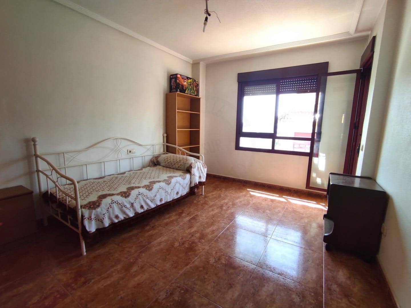 3 bedroom Semi-detached Villa for sale in Orihuela with garage - € 199,000 (Ref: 9095314)