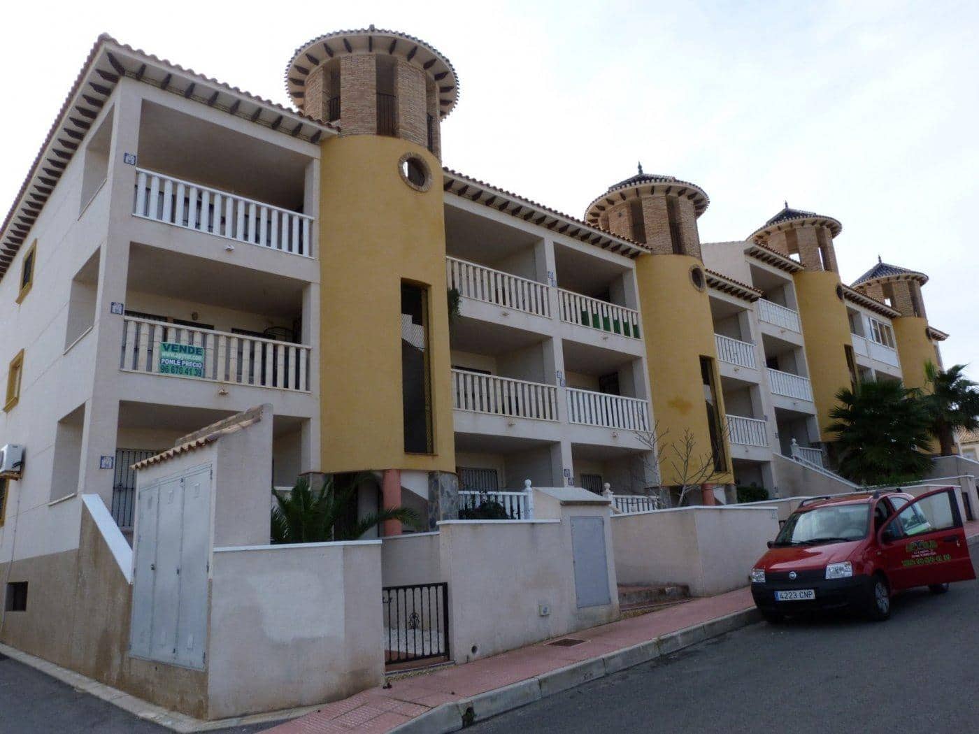 2 bedroom Apartment for sale in Orihuela Costa - € 120,000 (Ref: 9217459)
