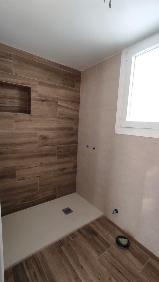 3 soverom Kjedet enebolig til salgs i Torrevieja med svømmebasseng - € 349 000 (Ref: 9240020)