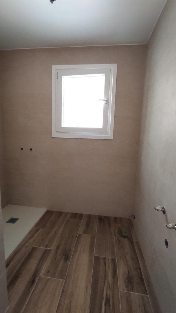 3 soverom Kjedet enebolig til salgs i Torrevieja med svømmebasseng - € 349 000 (Ref: 9240020)