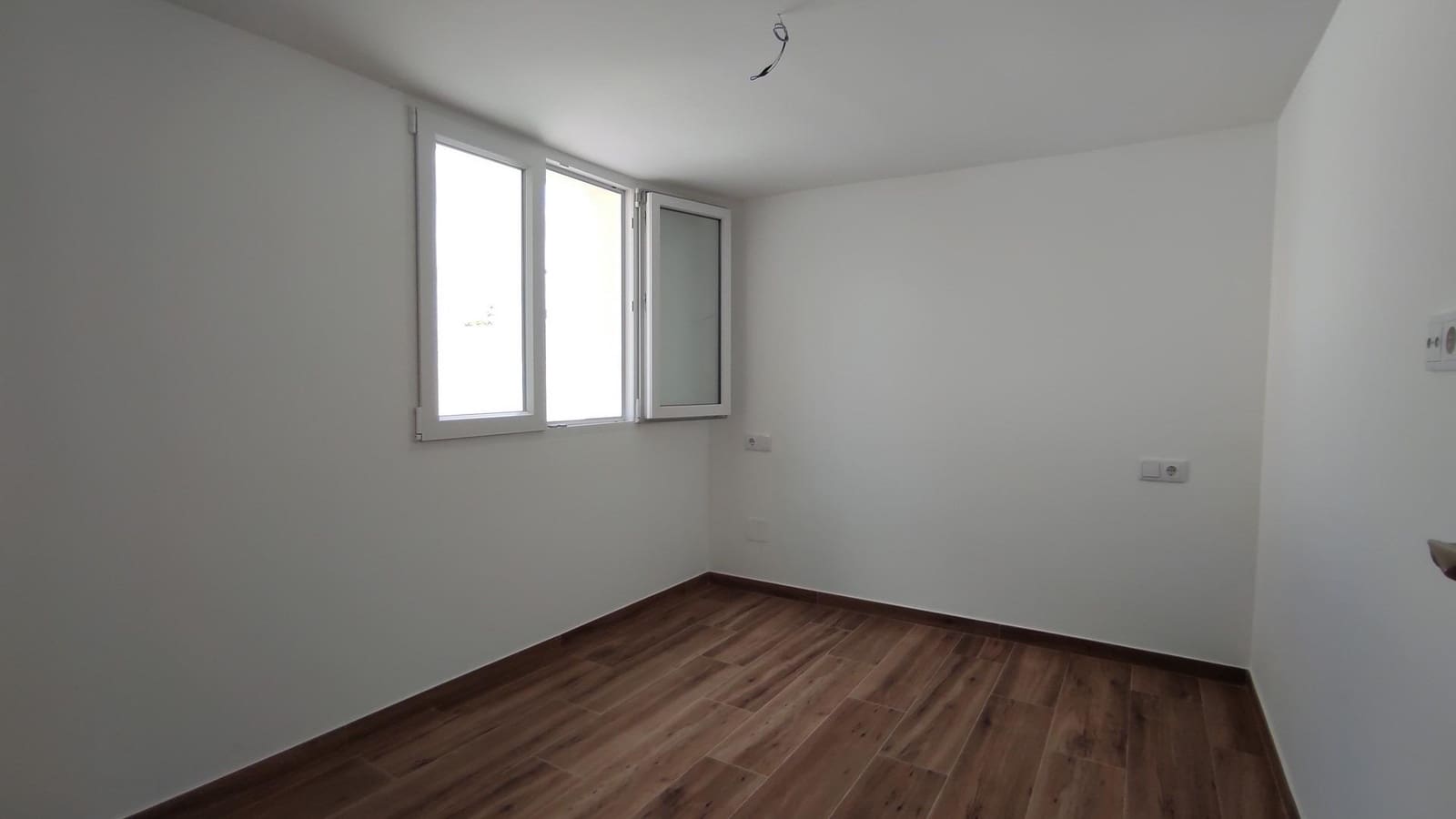 3 slaapkamer Halfvrijstaande villa te koop in Torrevieja met zwembad - € 349.000 (Ref: 9240020)