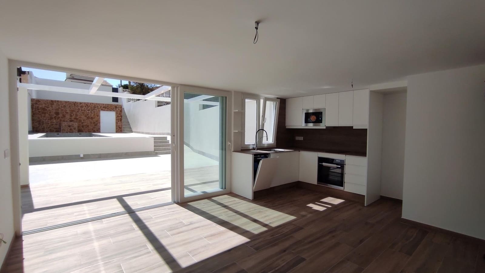 3 slaapkamer Halfvrijstaande villa te koop in Torrevieja met zwembad - € 349.000 (Ref: 9240020)