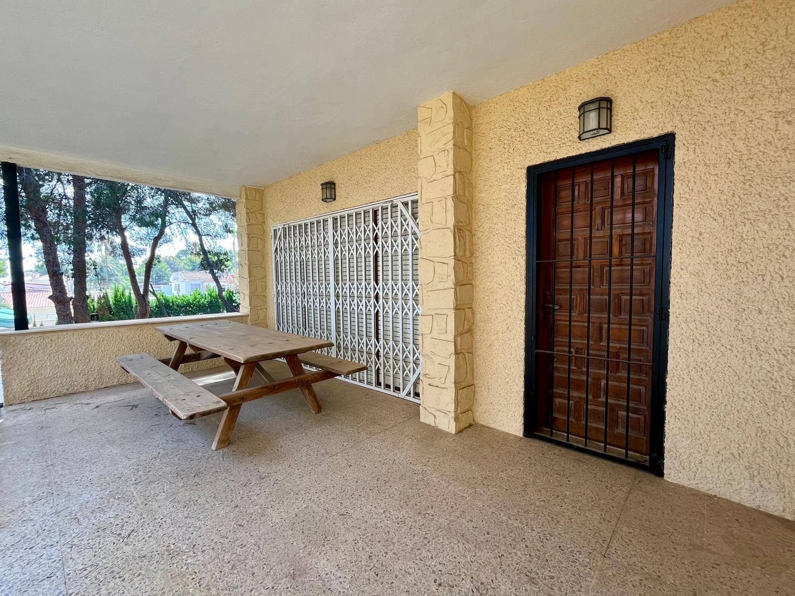 6 bedroom Villa for sale in Los Balcones - € 420,000 (Ref: 9341253)