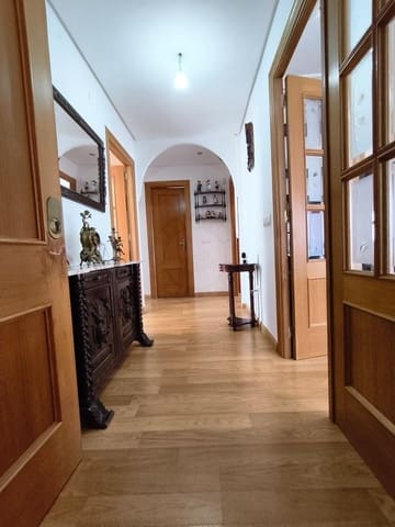 2 soveværelse Lejlighed til salg i Puerto Deportivo, Torrevieja - € 149.000 (Ref: 9347404)