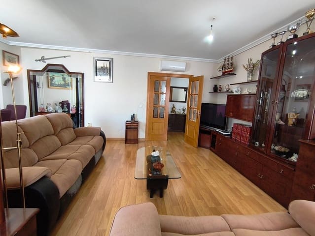 2 slaapkamer Flat te koop in Puerto Deportivo, Torrevieja - € 149.000 (Ref: 9347404)