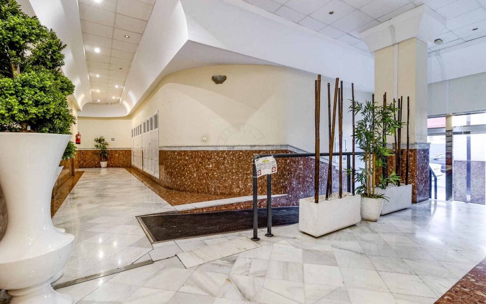 2 slaapkamer Flat te koop in Torrevieja met zwembad garage - € 116.600 (Ref: 9359634)