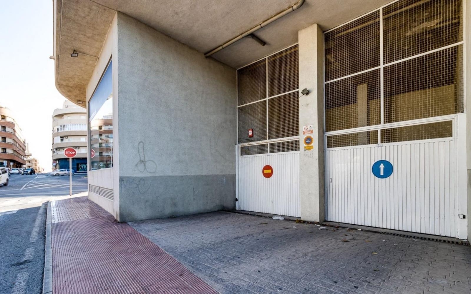 2 slaapkamer Flat te koop in Torrevieja met zwembad garage - € 116.600 (Ref: 9359634)