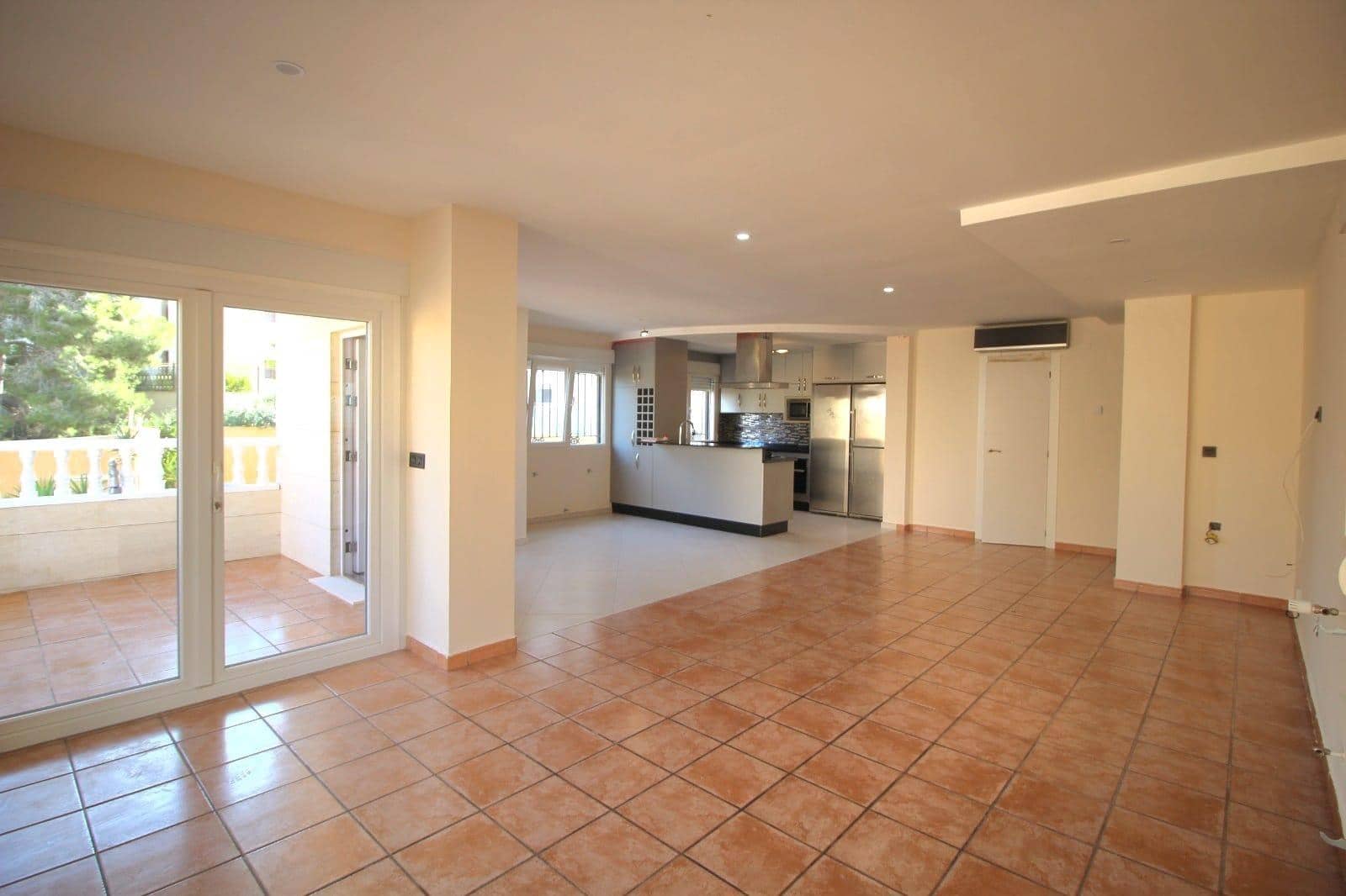 Chalet de 4 habitaciones en Orihuela Costa en venta - 299.900 € (Ref: 9387985)