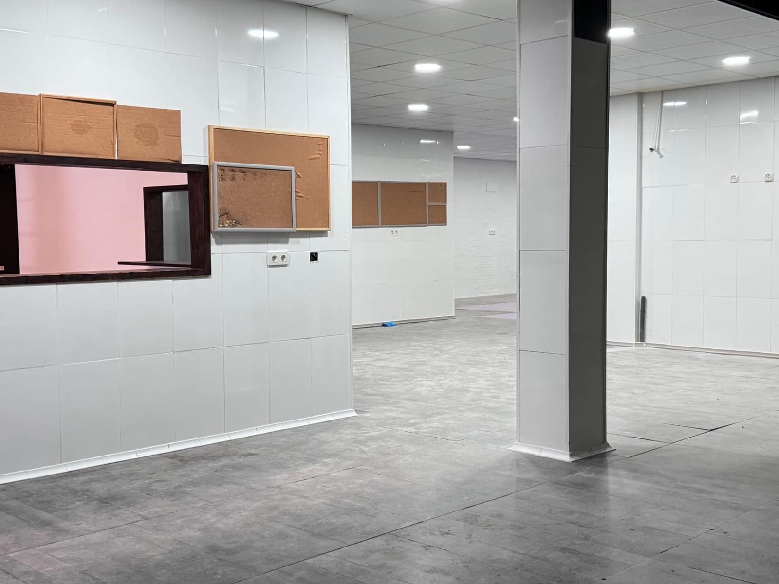 Kommersiell till salu i Torrevieja - 409 000 € (Ref: 9419853)