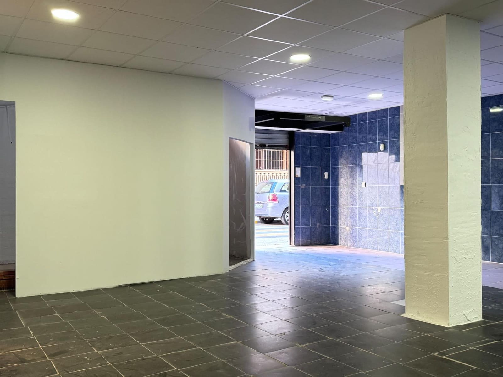 Kommersiell till salu i Torrevieja - 409 000 € (Ref: 9419853)