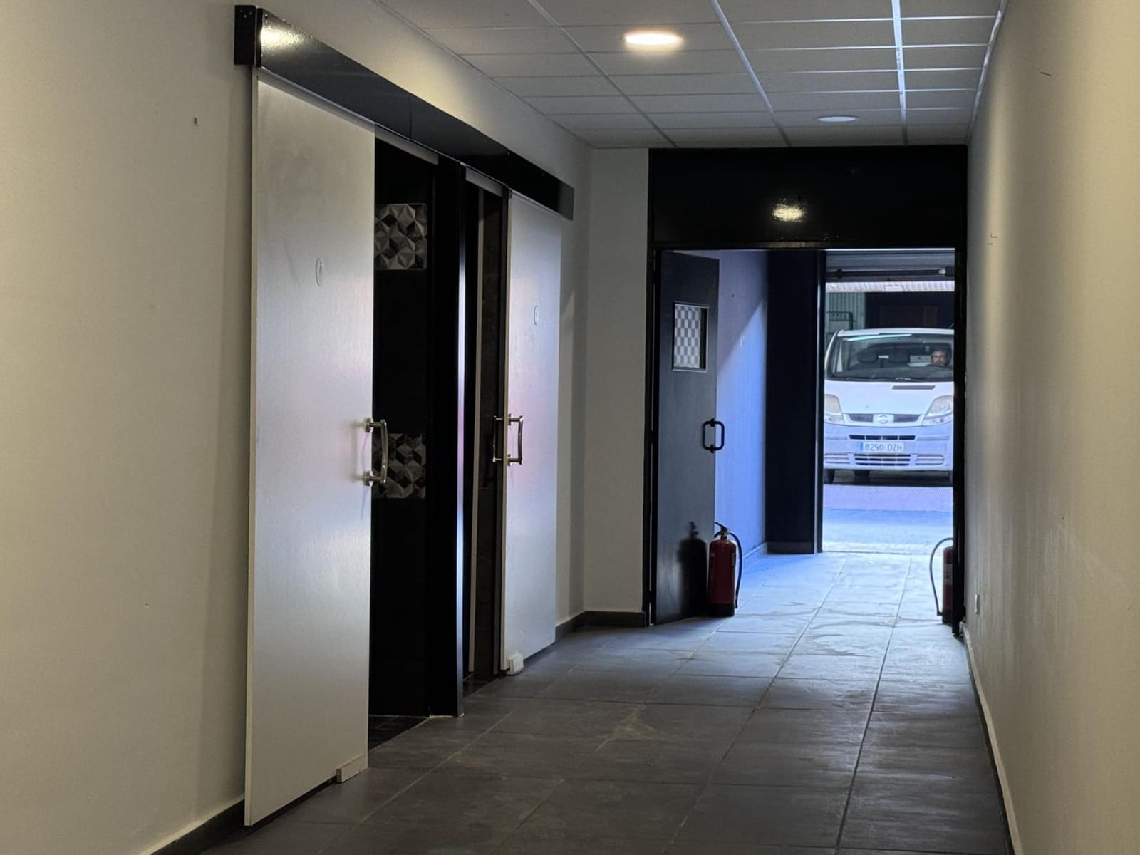 Kommersiell till salu i Torrevieja - 409 000 € (Ref: 9419853)