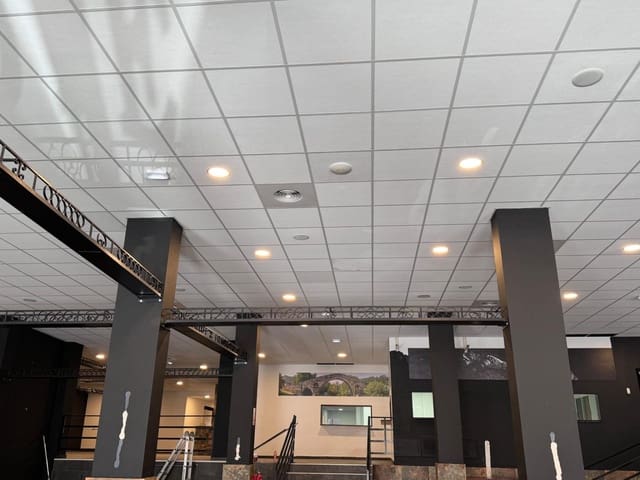 Commerciale in vendita in Playa del Cura, Torrevieja - 409.000 € (Rif: 9419853)