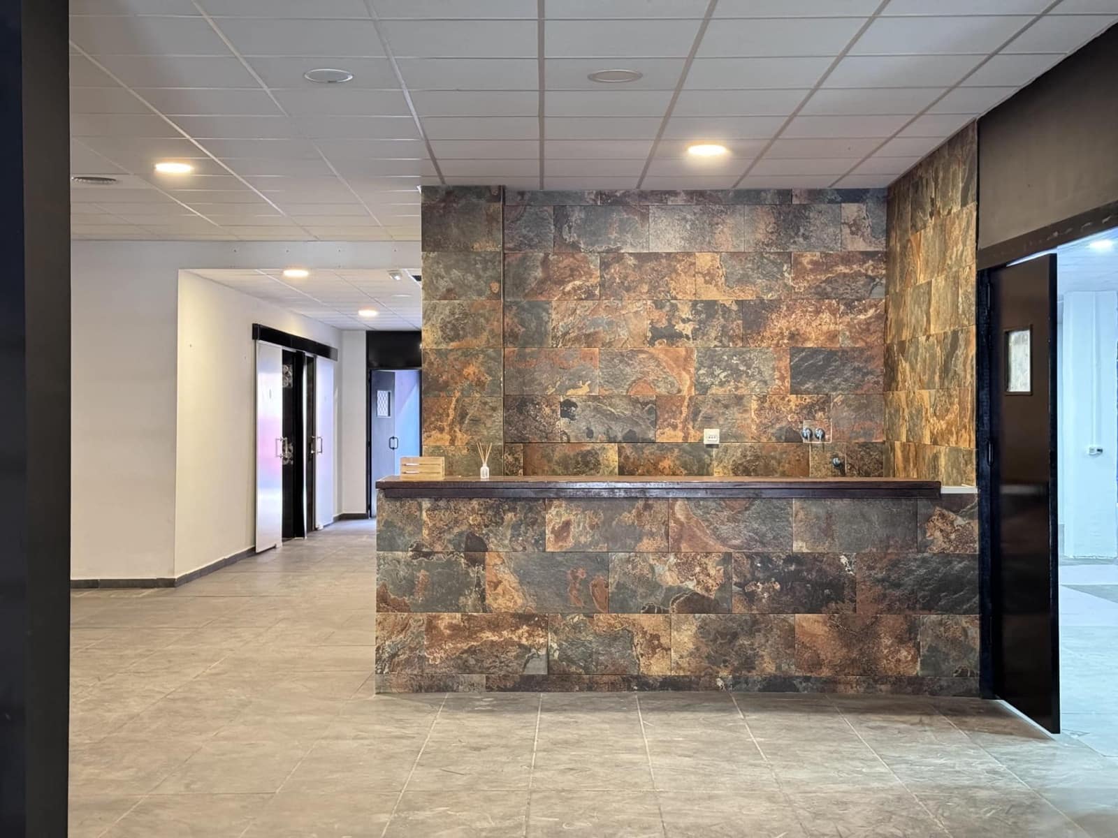 Gewerbe zu verkaufen in Torrevieja - 409.000 € (Ref: 9419853)