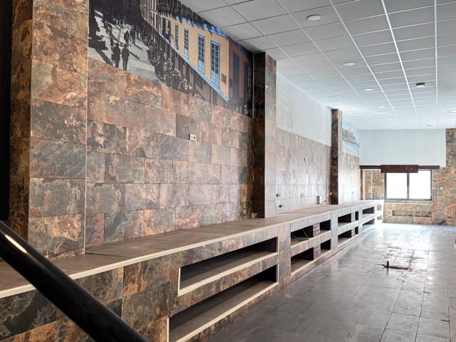 Commerciale in vendita in Playa del Cura, Torrevieja - 409.000 € (Rif: 9419853)