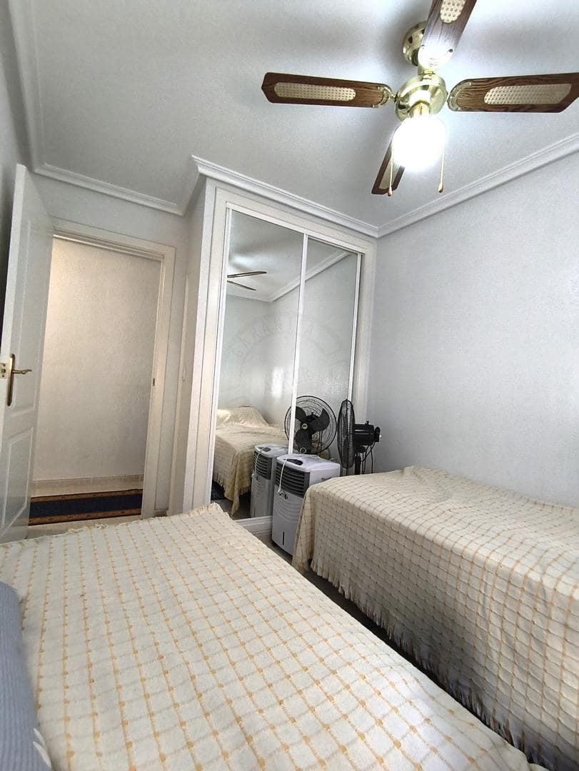 3 sovrum Takvåning till salu i Torrevieja med pool - 180 000 € (Ref: 9423883)