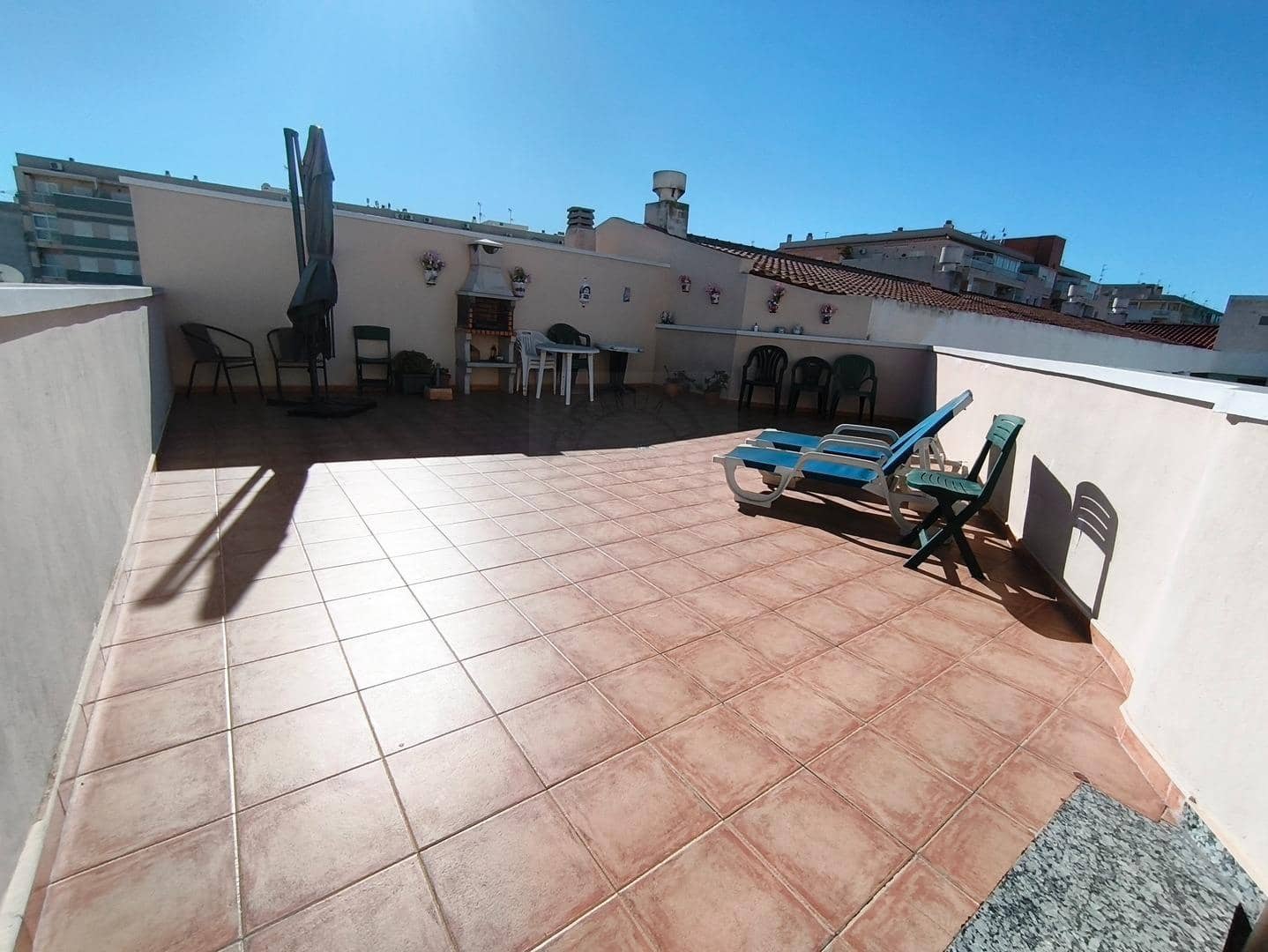 Ático de 3 habitaciones en Torrevieja en venta con piscina - 180.000 € (Ref: 9423883)