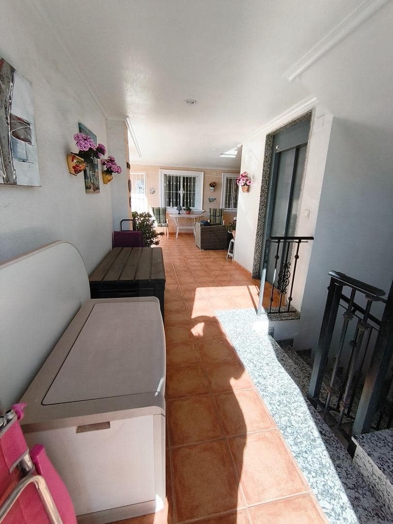 Ático de 3 habitaciones en Torrevieja en venta con piscina - 180.000 € (Ref: 9423883)