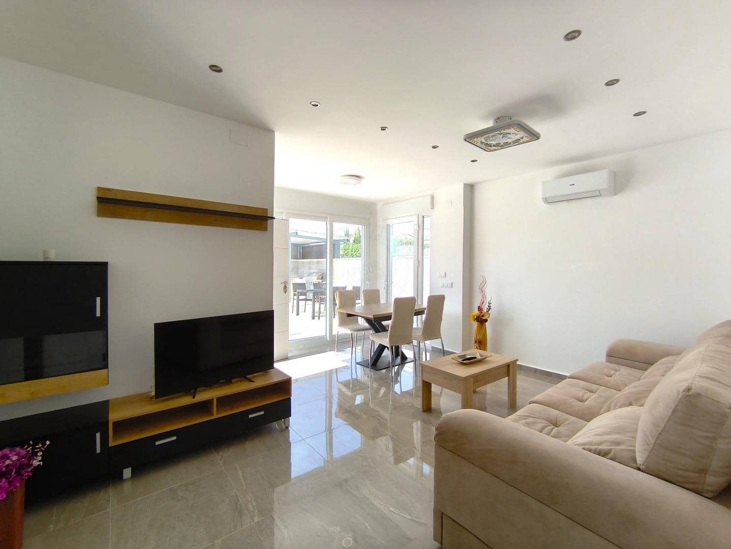 2 bedroom Villa for sale in Ciudad Quesada with pool - € 249,990 (Ref: 9431099)